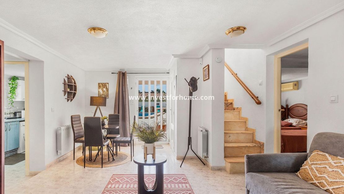 Sale - Villa - Torrevieja - Los Balcones - Los Altos Del Edén