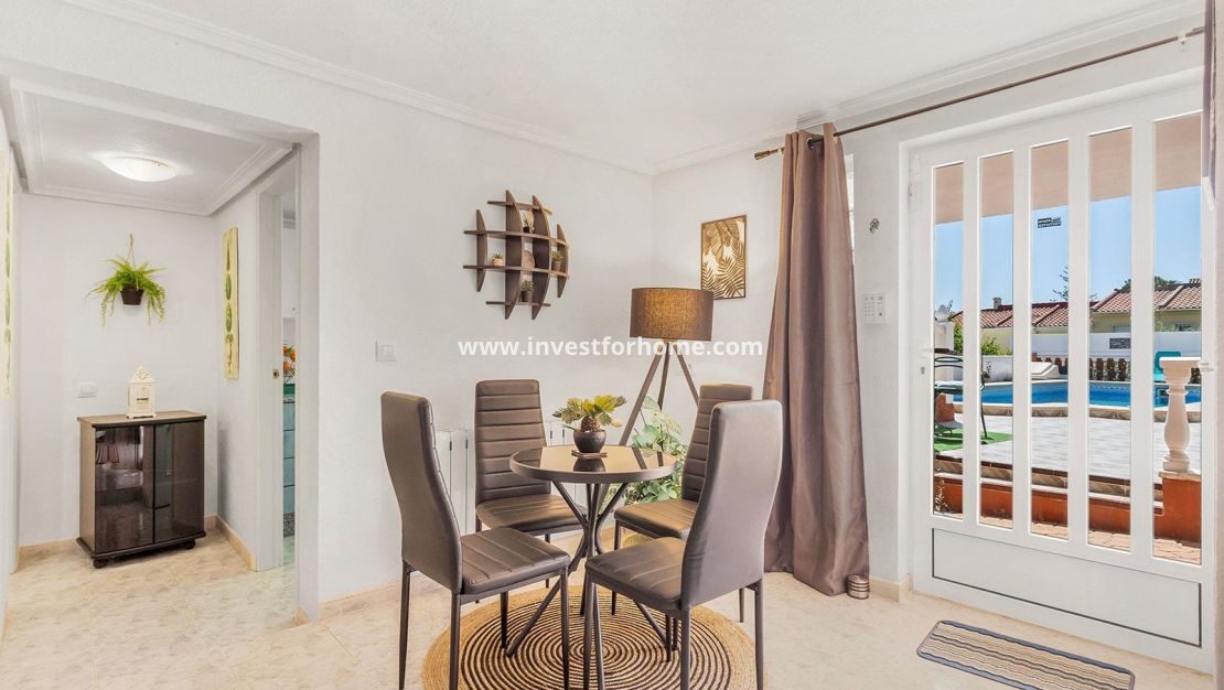 Sale - Villa - Torrevieja - Los Balcones - Los Altos Del Edén