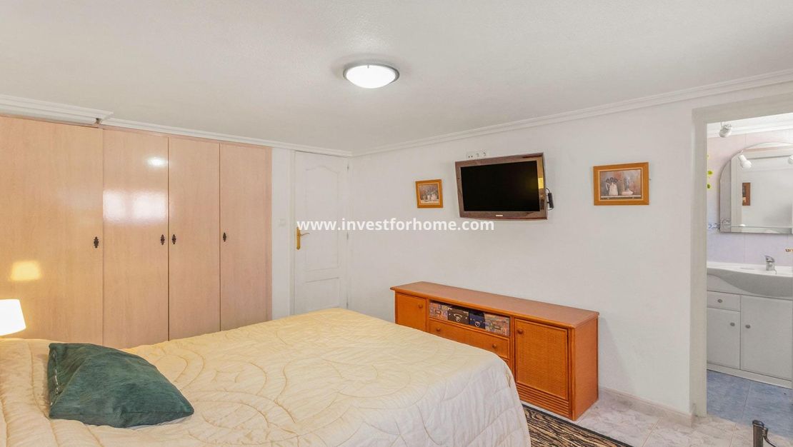 Sale - Villa - Torrevieja - Los Balcones - Los Altos Del Edén