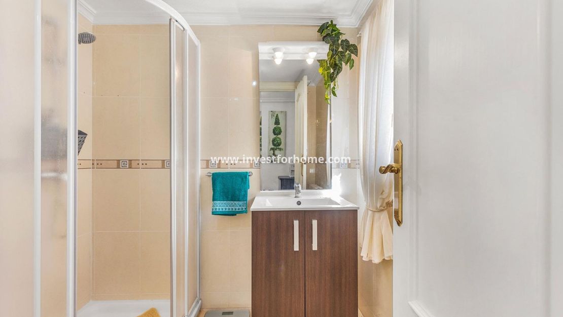 Sale - Villa - Torrevieja - Los Balcones - Los Altos Del Edén