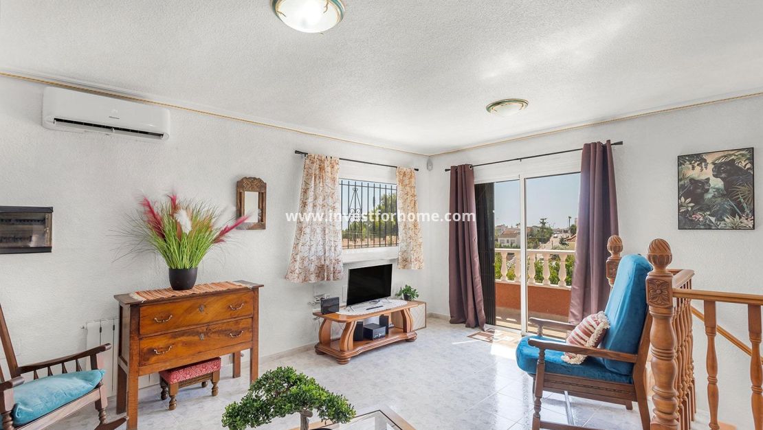 Sale - Villa - Torrevieja - Los Balcones - Los Altos Del Edén