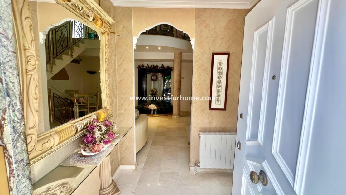 Sale - Villa - Torrevieja - Los Balcones - Los Altos Del Edén