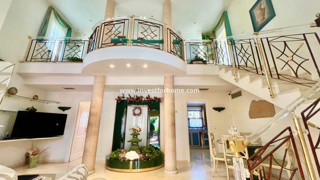 Sale - Villa - Torrevieja - Los Balcones - Los Altos Del Edén