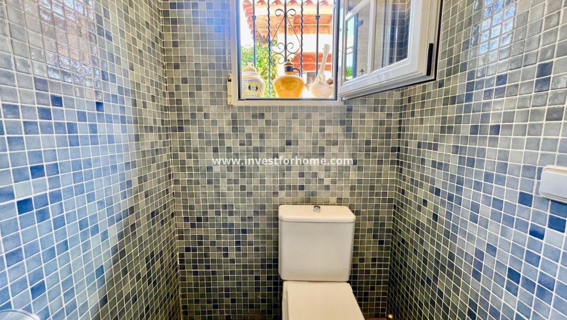 Sale - Villa - Torrevieja - Los Balcones - Los Altos Del Edén