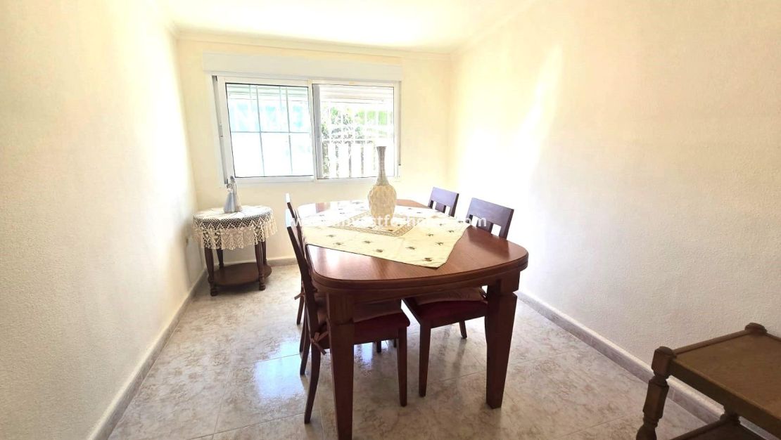 Sale - Villa - Torrevieja - Los Balcones - Los Altos Del Edén