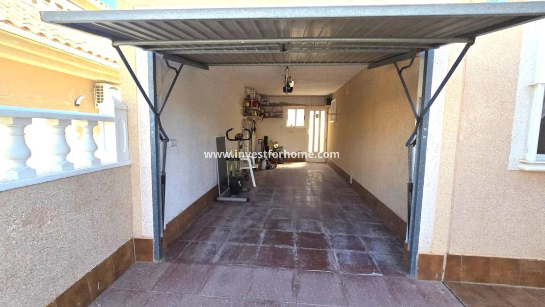 Sale - Villa - Torrevieja - Los Balcones - Los Altos Del Edén