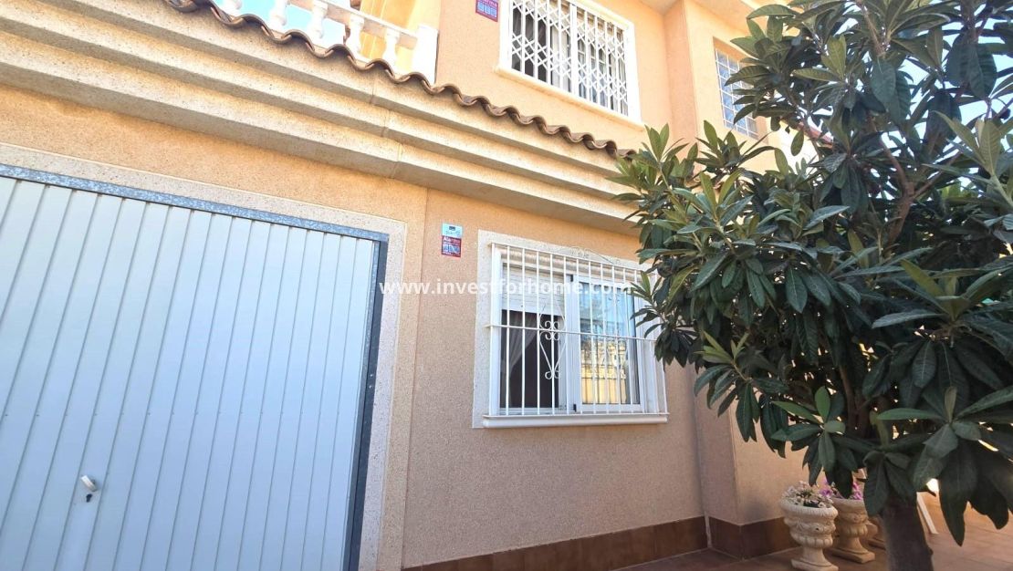 Sale - Villa - Torrevieja - Los Balcones - Los Altos Del Edén