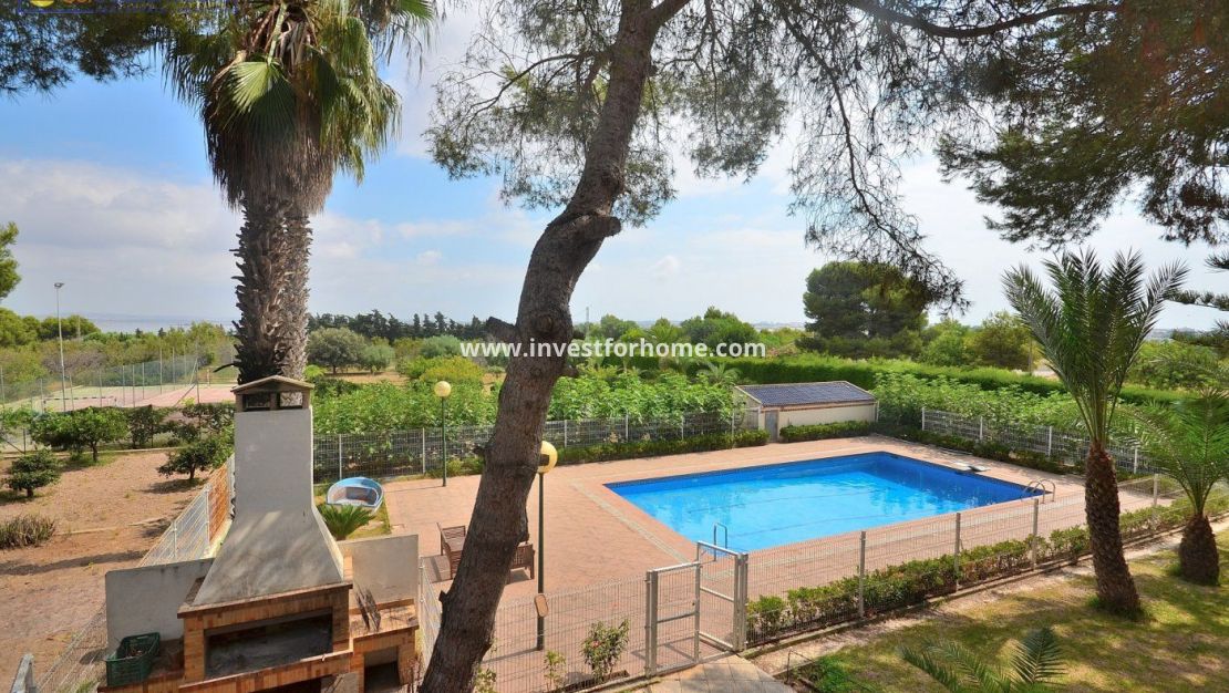 Sale - Villa - Torrevieja - Los Balcones