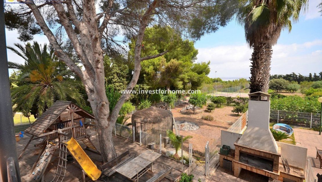 Sale - Villa - Torrevieja - Los Balcones