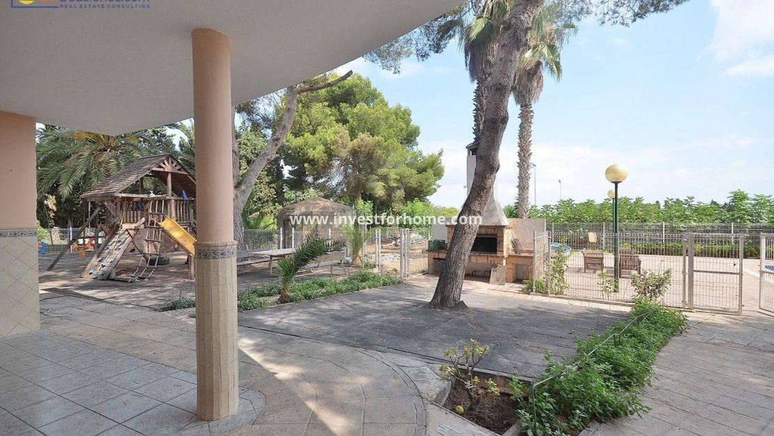 Sale - Villa - Torrevieja - Los Balcones