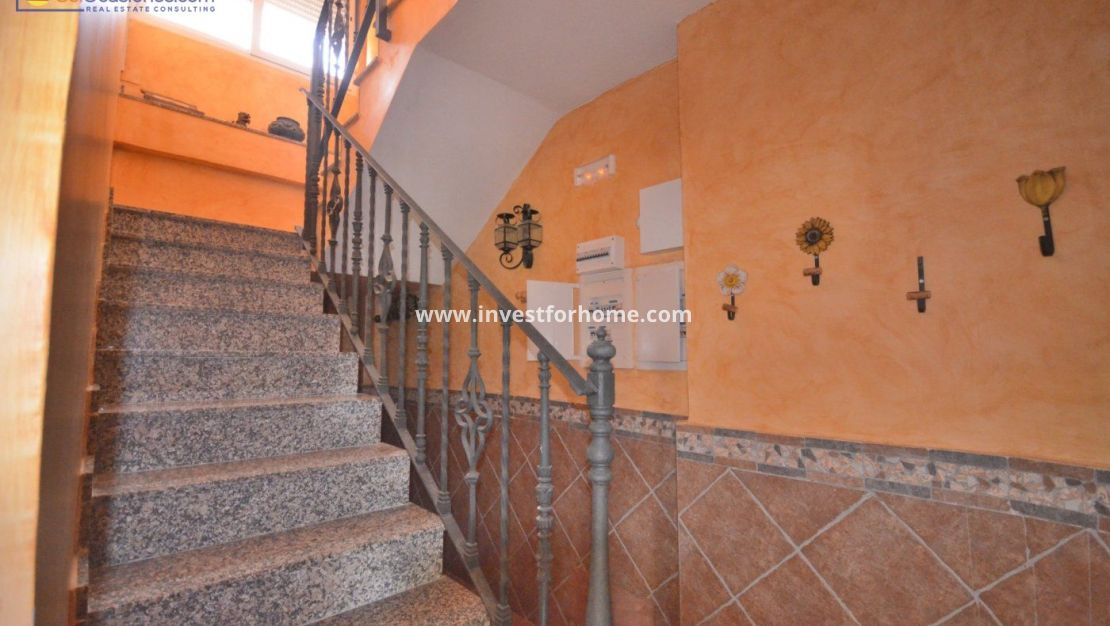 Sale - Villa - Torrevieja - Los Balcones