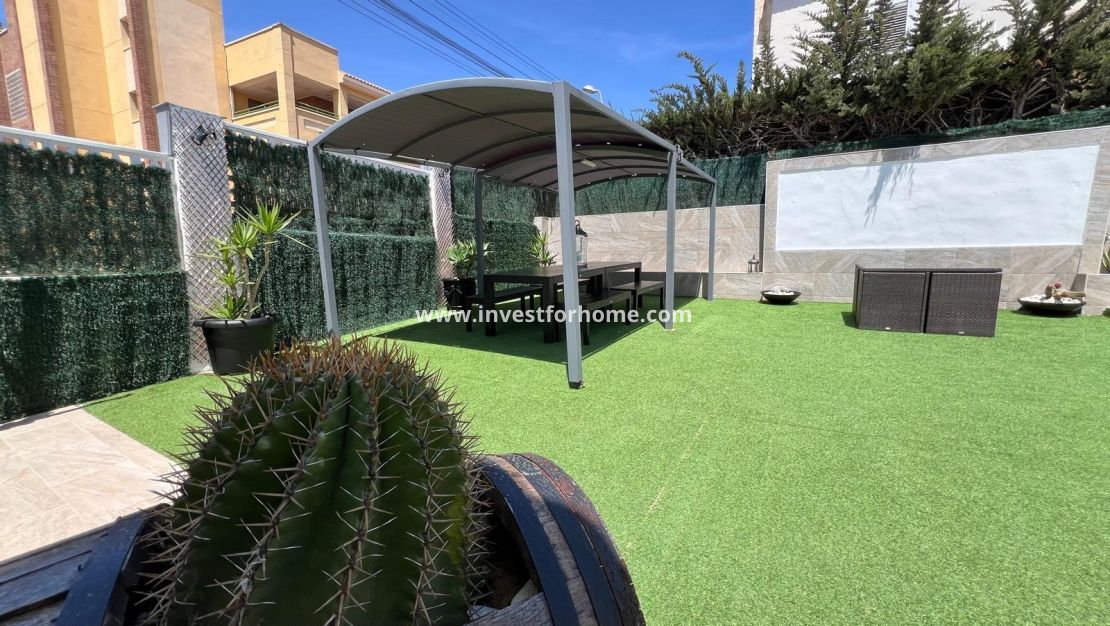 Sale - Villa - Torrevieja - Los Balcones