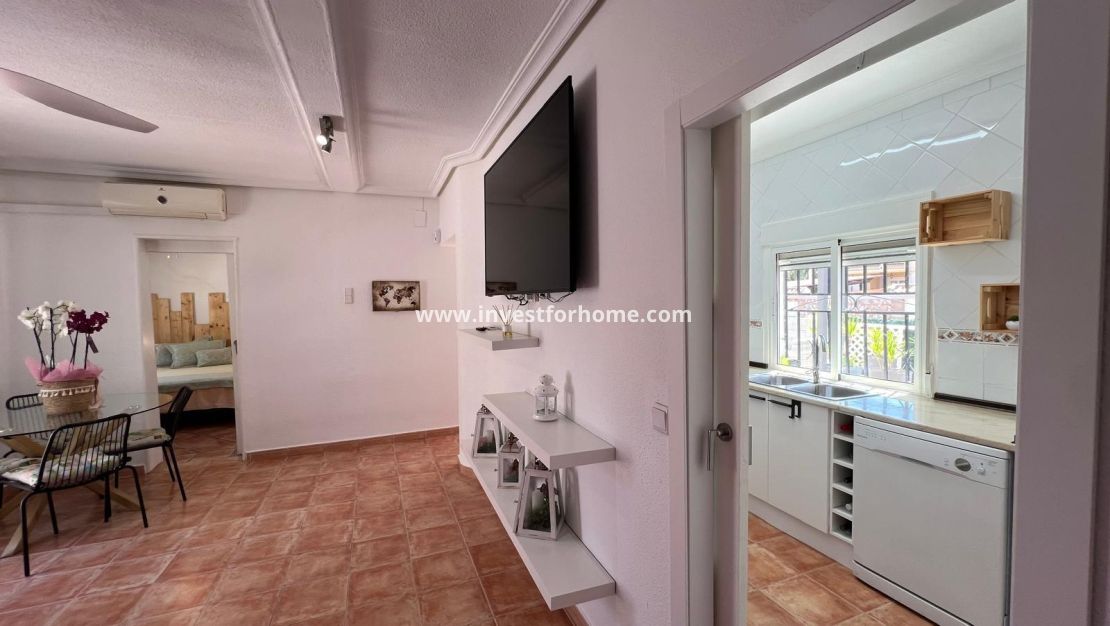 Sale - Villa - Torrevieja - Los Balcones