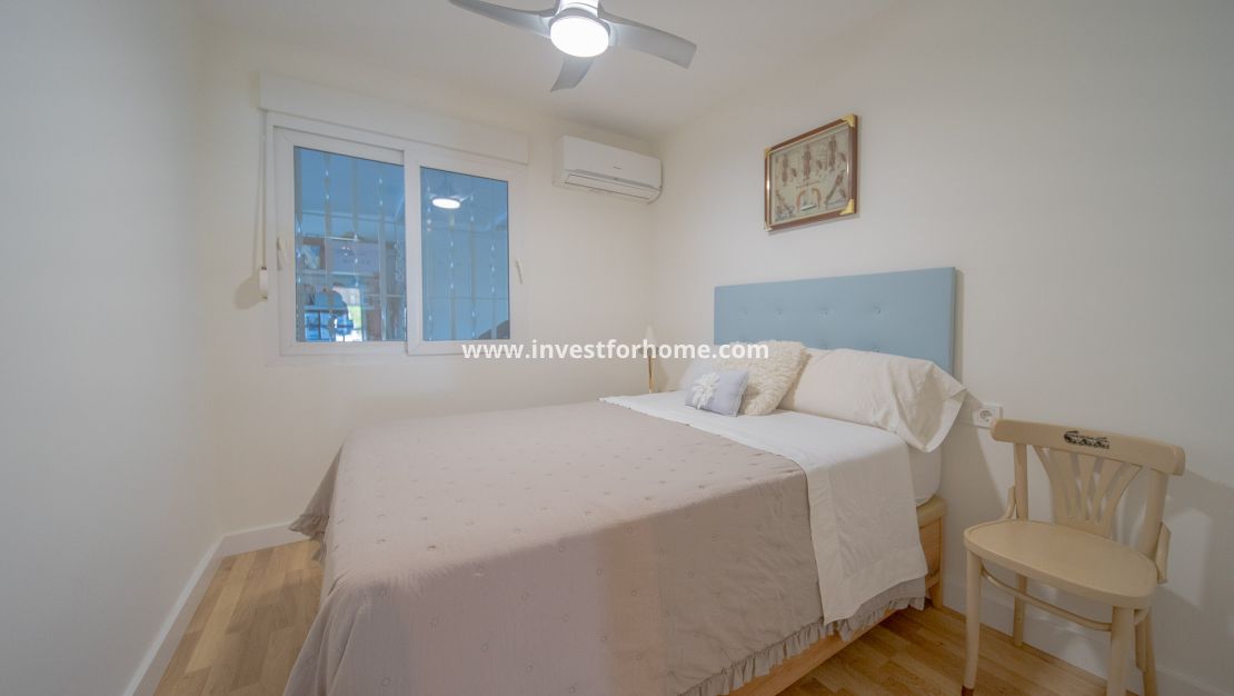 Sale - Villa - Torrevieja - Los Balcones