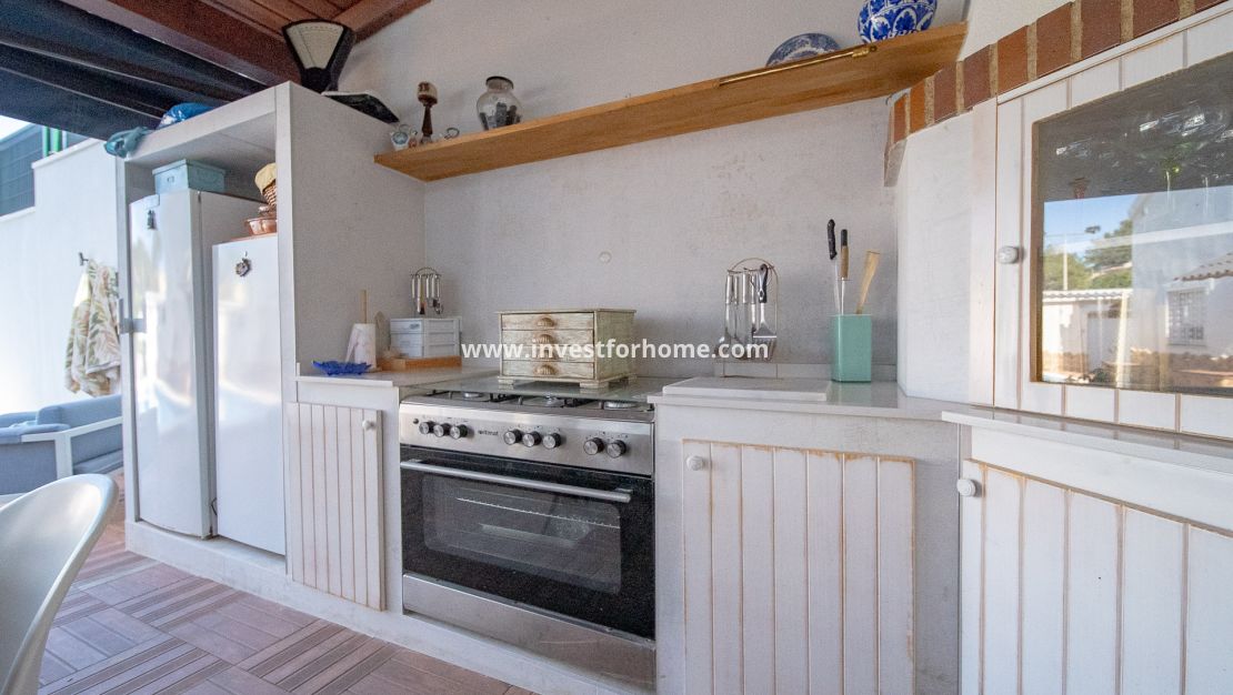 Sale - Villa - Torrevieja - Los Balcones