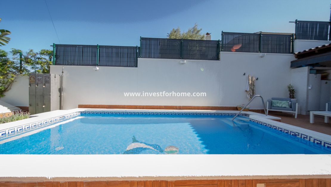 Sale - Villa - Torrevieja - Los Balcones