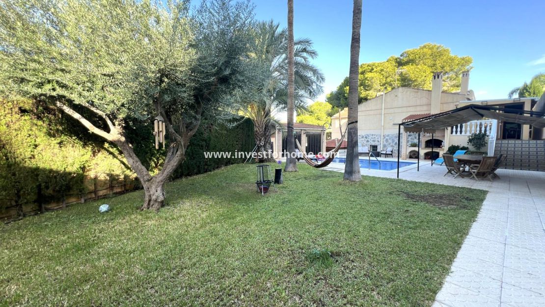 Sale - Villa - Torrevieja - Los Balcones