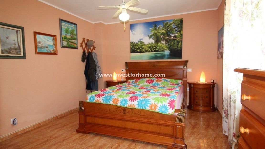 Sale - Villa - Torrevieja - Los Balcones