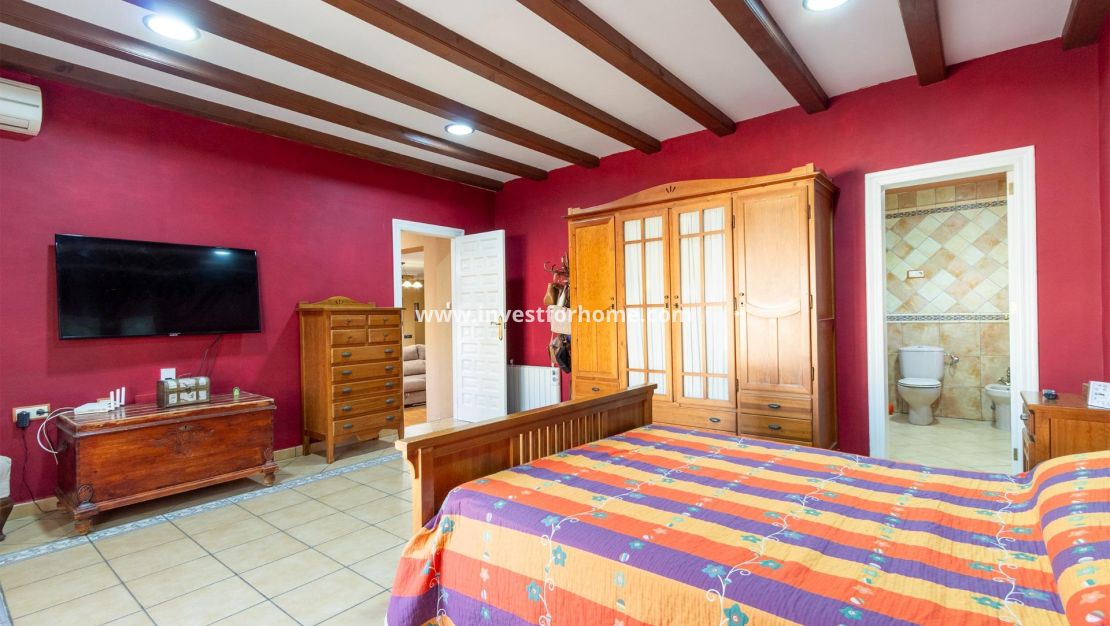 Sale - Villa - Torrevieja - Los Balcones