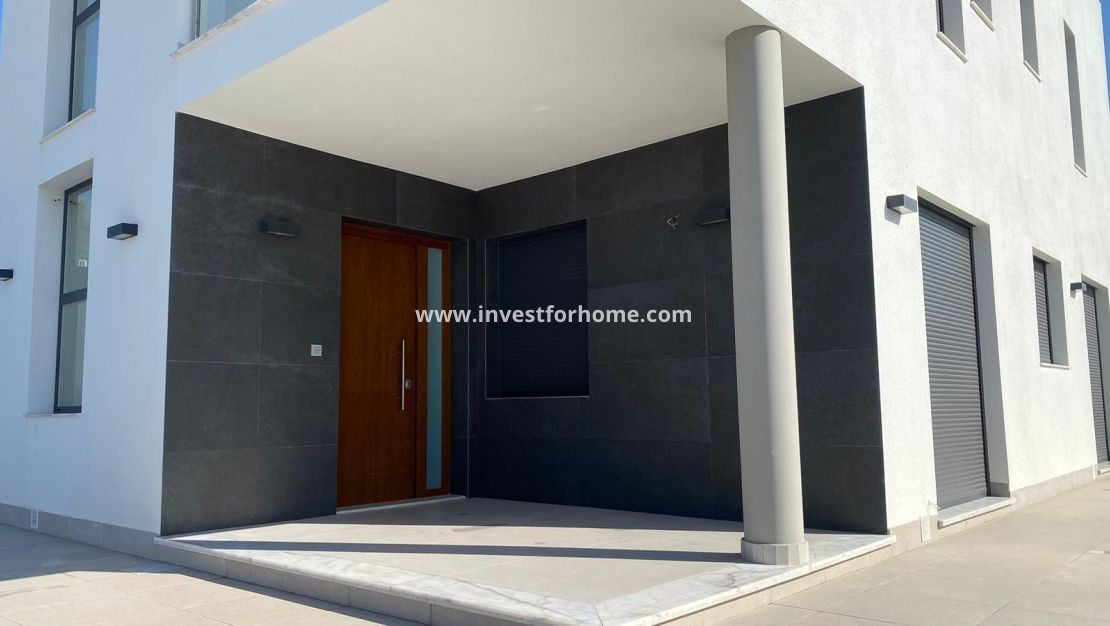 Sale - Villa - Torrevieja - Los Balcones