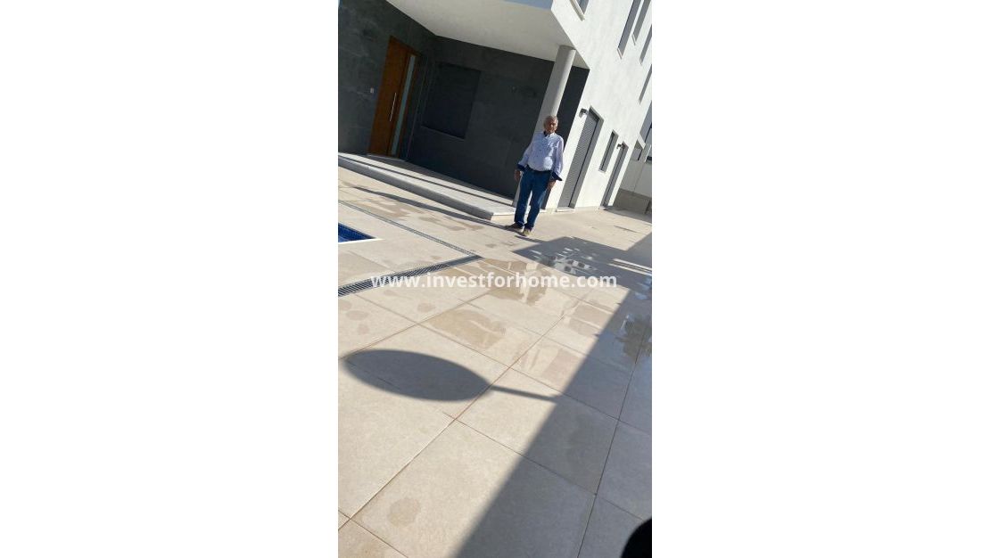 Sale - Villa - Torrevieja - Los Balcones