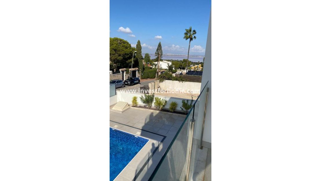 Sale - Villa - Torrevieja - Los Balcones
