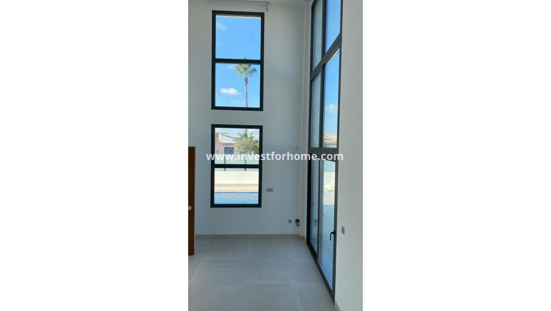 Sale - Villa - Torrevieja - Los Balcones