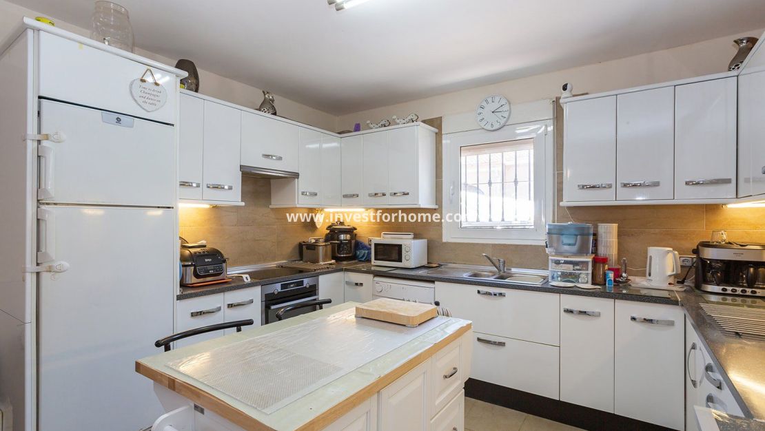 Sale - Villa - Torrevieja - Los Balcones