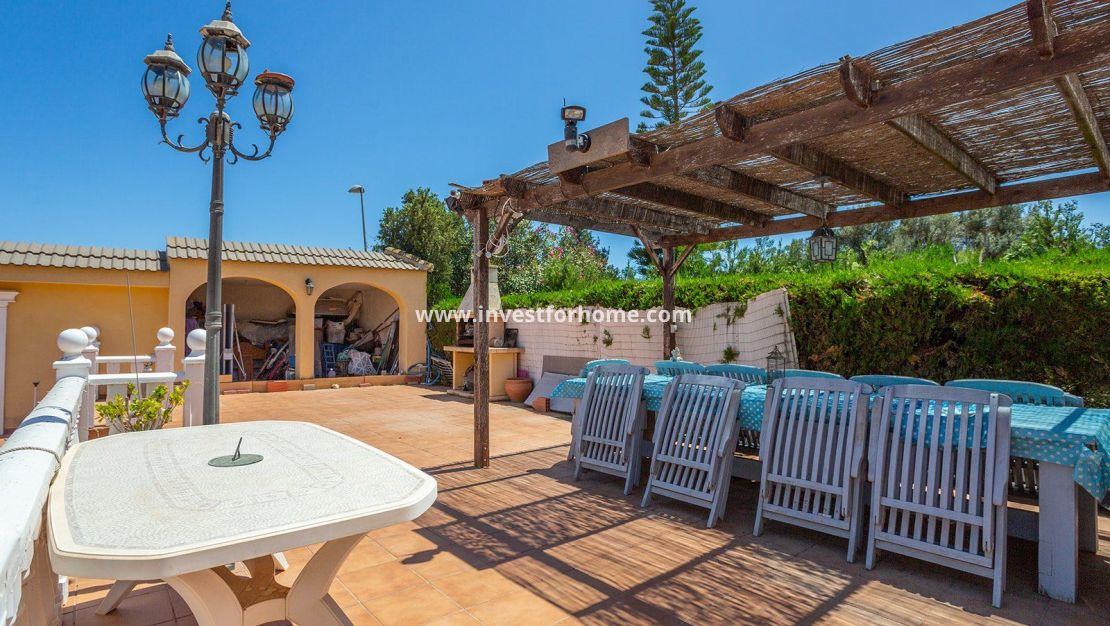 Sale - Villa - Torrevieja - Los Balcones