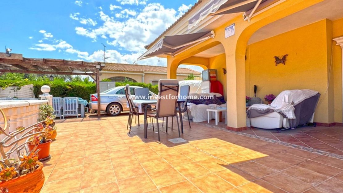 Sale - Villa - Torrevieja - Los Balcones
