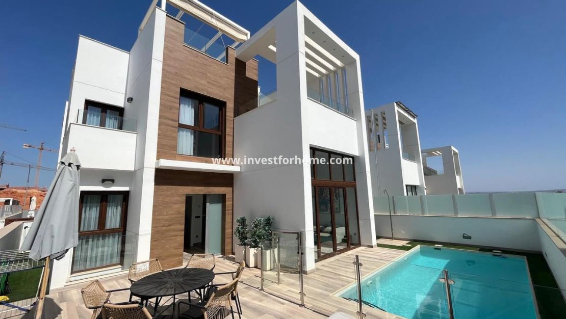 Sale - Villa - Torrevieja - Los Balcones