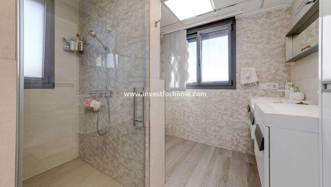 Sale - Villa - Torrevieja - Los Balcones