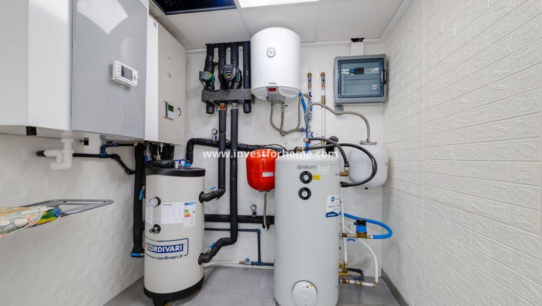 Sale - Villa - Torrevieja - Los Balcones