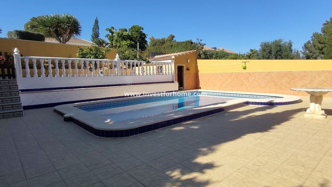 Sale - Villa - Torrevieja - Los Balcones