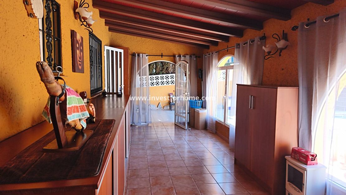 Sale - Villa - Torrevieja - Los Balcones