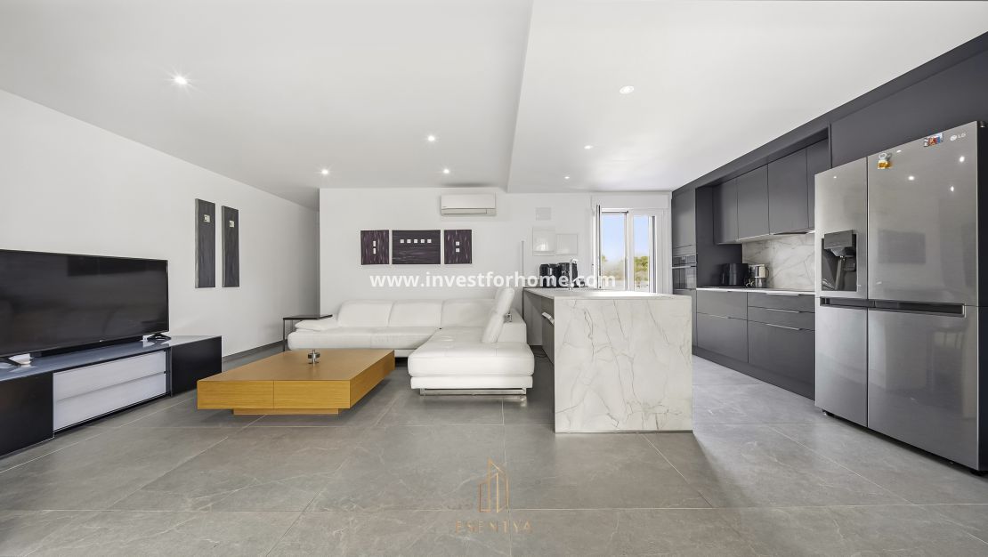 Sale - Villa - Torrevieja - Los Balcones