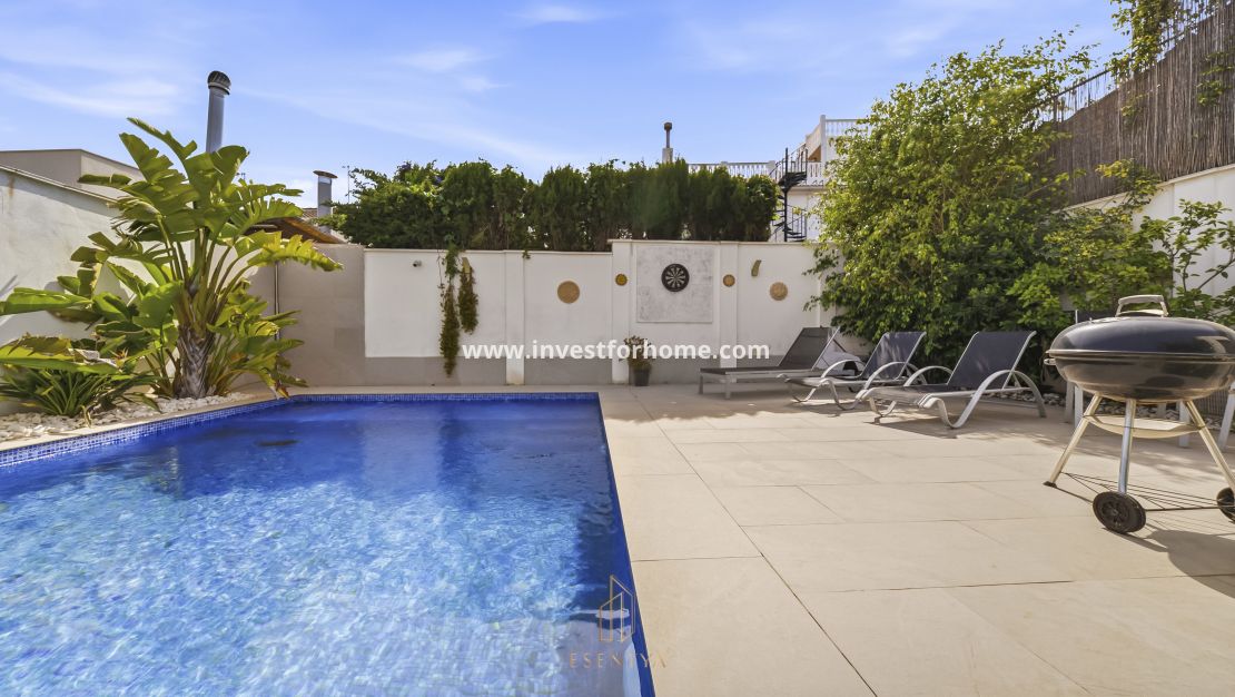 Sale - Villa - Torrevieja - Los Balcones