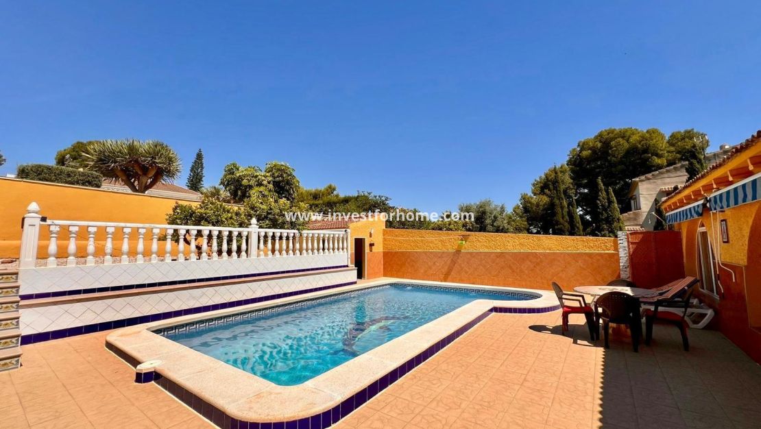 Sale - Villa - Torrevieja - Los Balcones