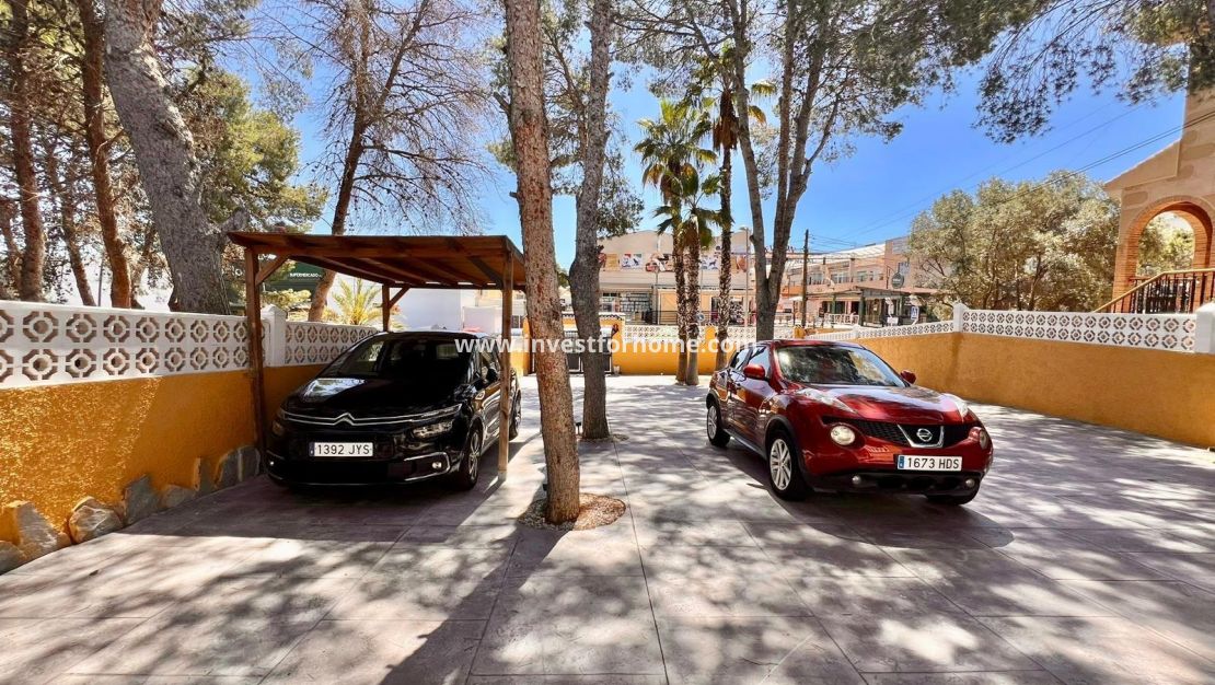 Sale - Villa - Torrevieja - Los Balcones