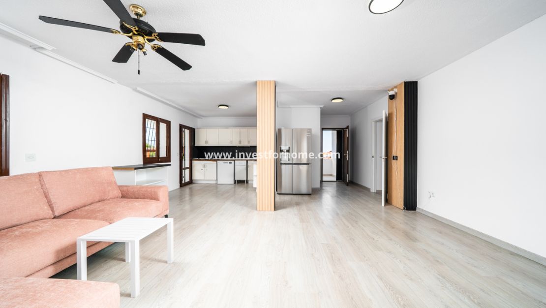 Sale - Villa - Torrevieja - Los Balcones