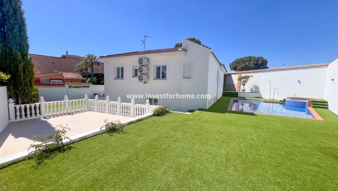 Sale - Villa - Torrevieja - Los Balcones