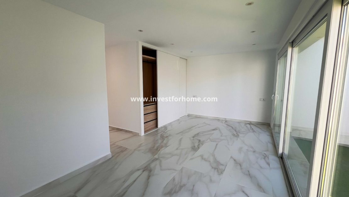 Sale - Villa - Torrevieja - Los Balcones