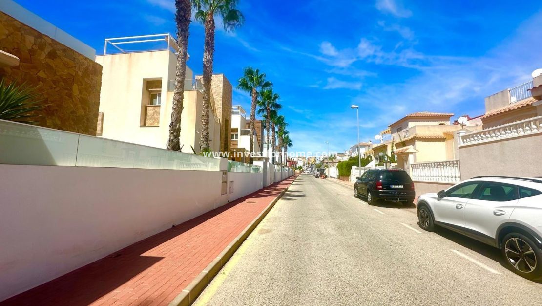 Sale - Villa - Torrevieja - Miramar - Torre Del Moro