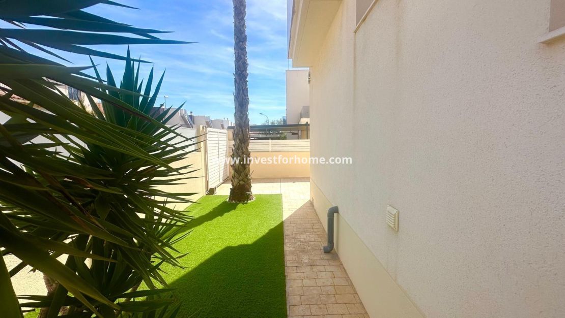 Sale - Villa - Torrevieja - Miramar - Torre Del Moro
