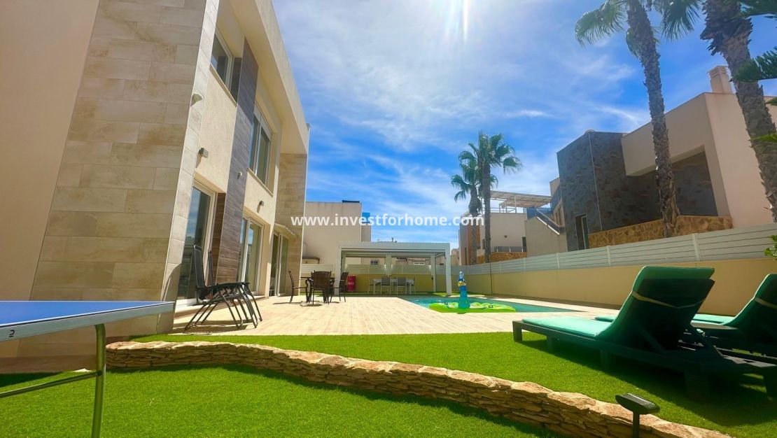 Sale - Villa - Torrevieja - Miramar - Torre Del Moro