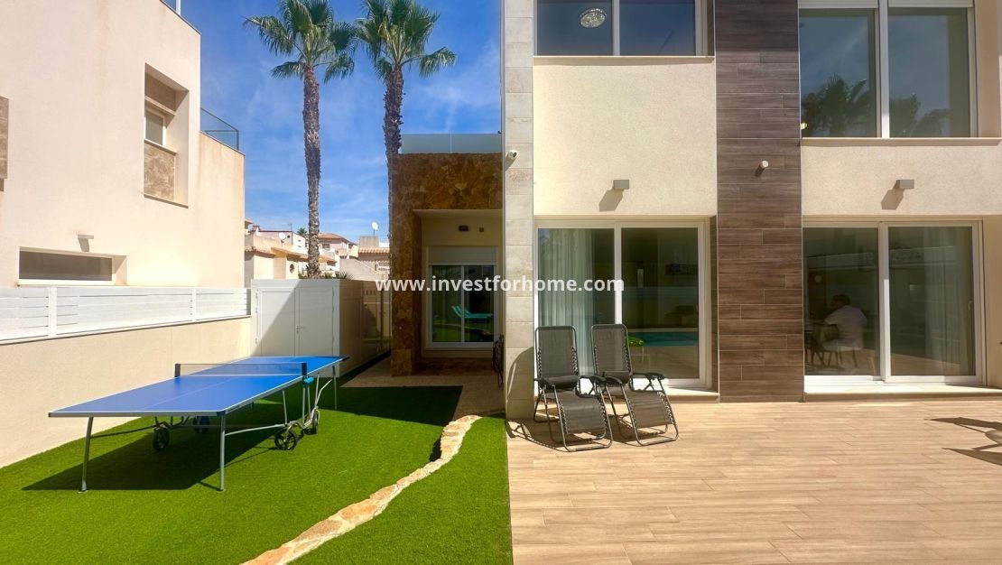 Sale - Villa - Torrevieja - Miramar - Torre Del Moro
