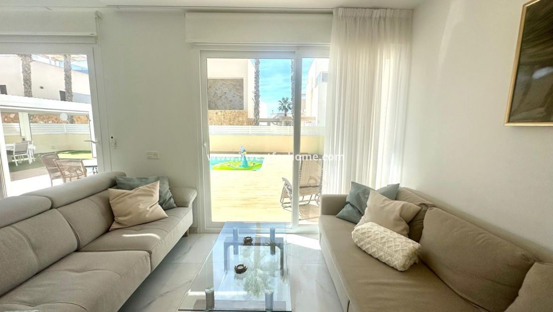 Sale - Villa - Torrevieja - Miramar - Torre Del Moro