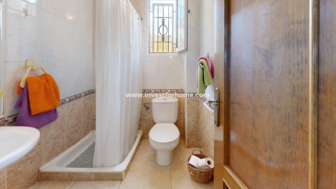 Sale - Villa - Torrevieja - Nueva Torrevieja - Aguas Nuevas