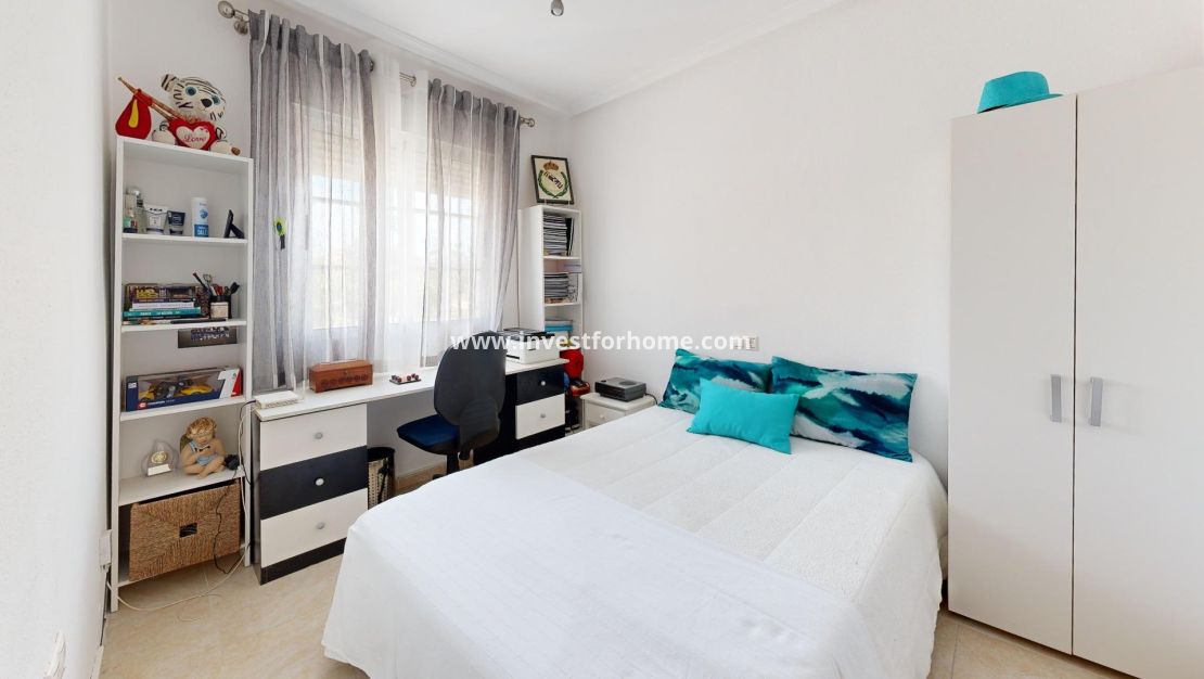 Sale - Villa - Torrevieja - Nueva Torrevieja - Aguas Nuevas