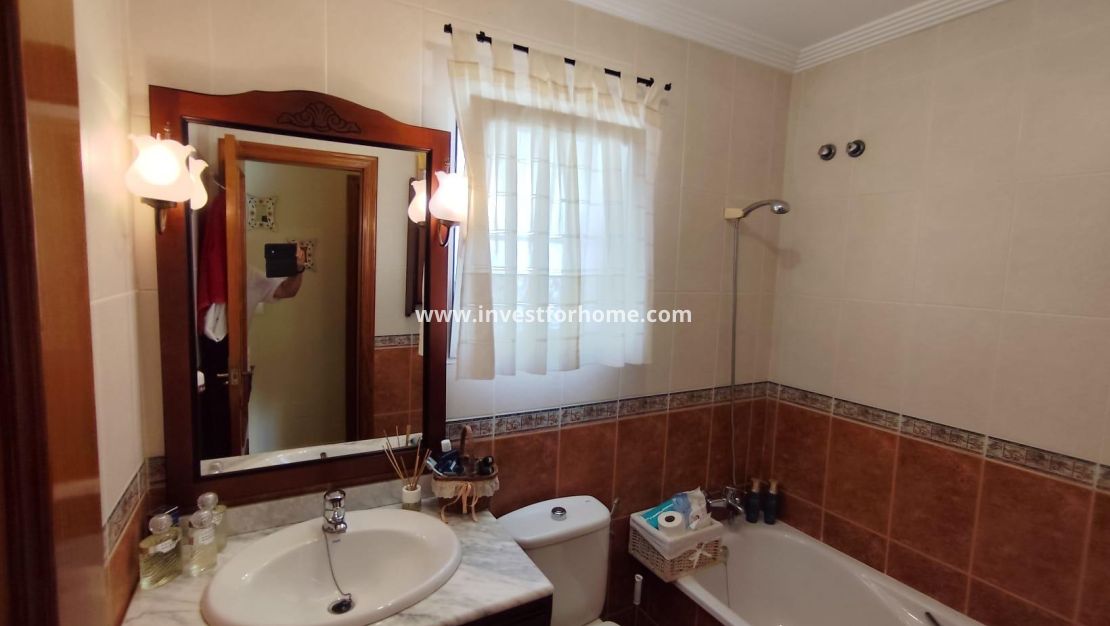 Sale - Villa - Torrevieja - Nueva Torrevieja - Aguas Nuevas